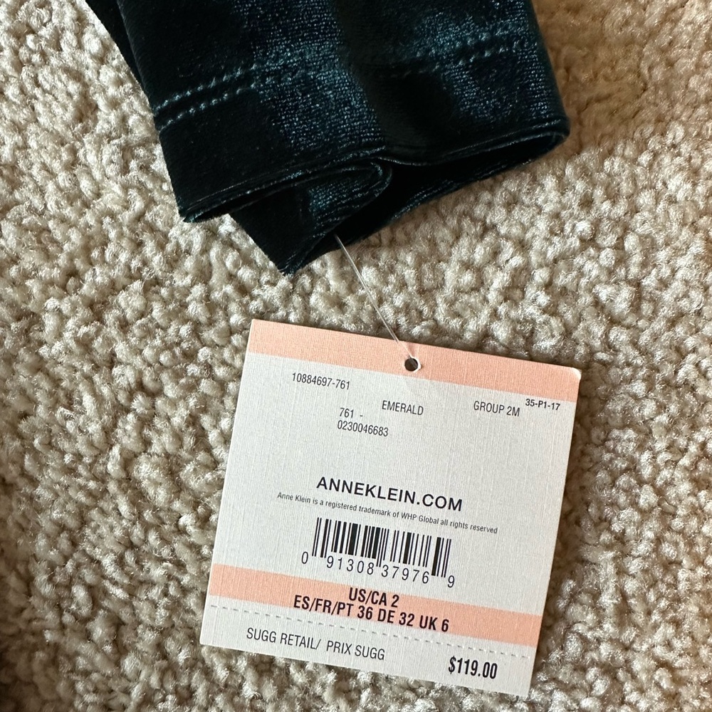 NWT Anne Klein emerald green velvet dress - Picture 3 of 3